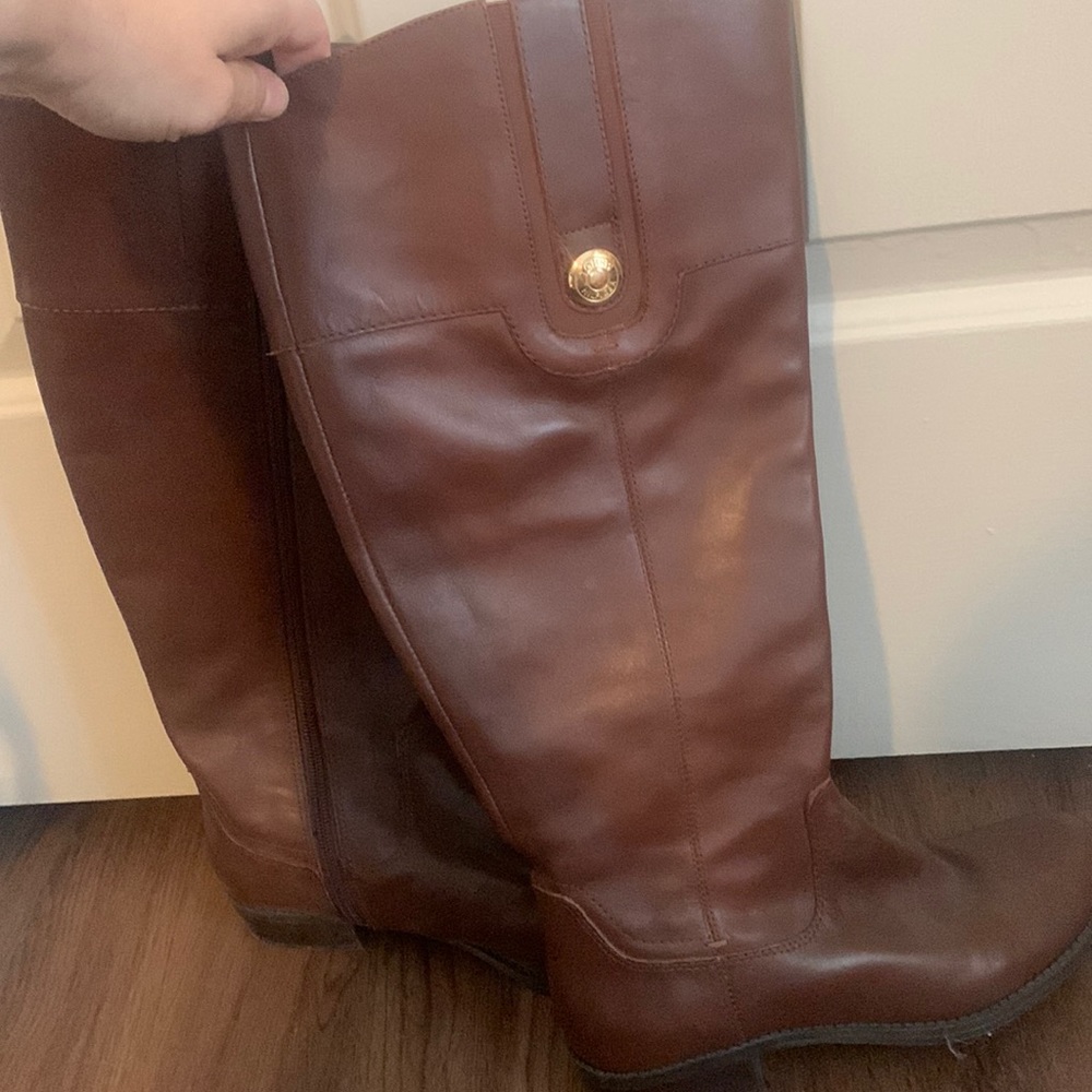 Brand new never worn Tommy Hilfiger boots